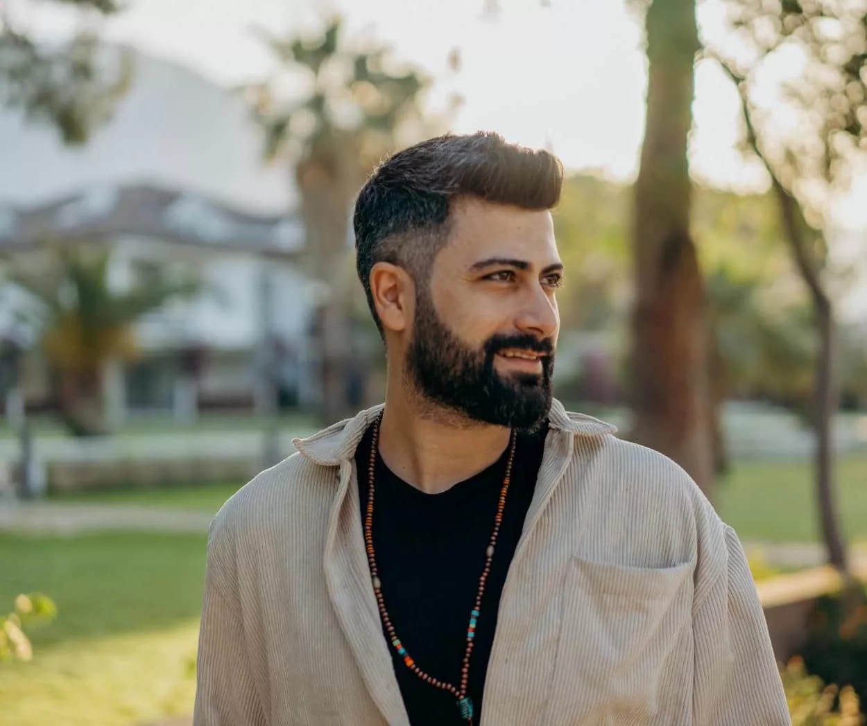 homme barbu