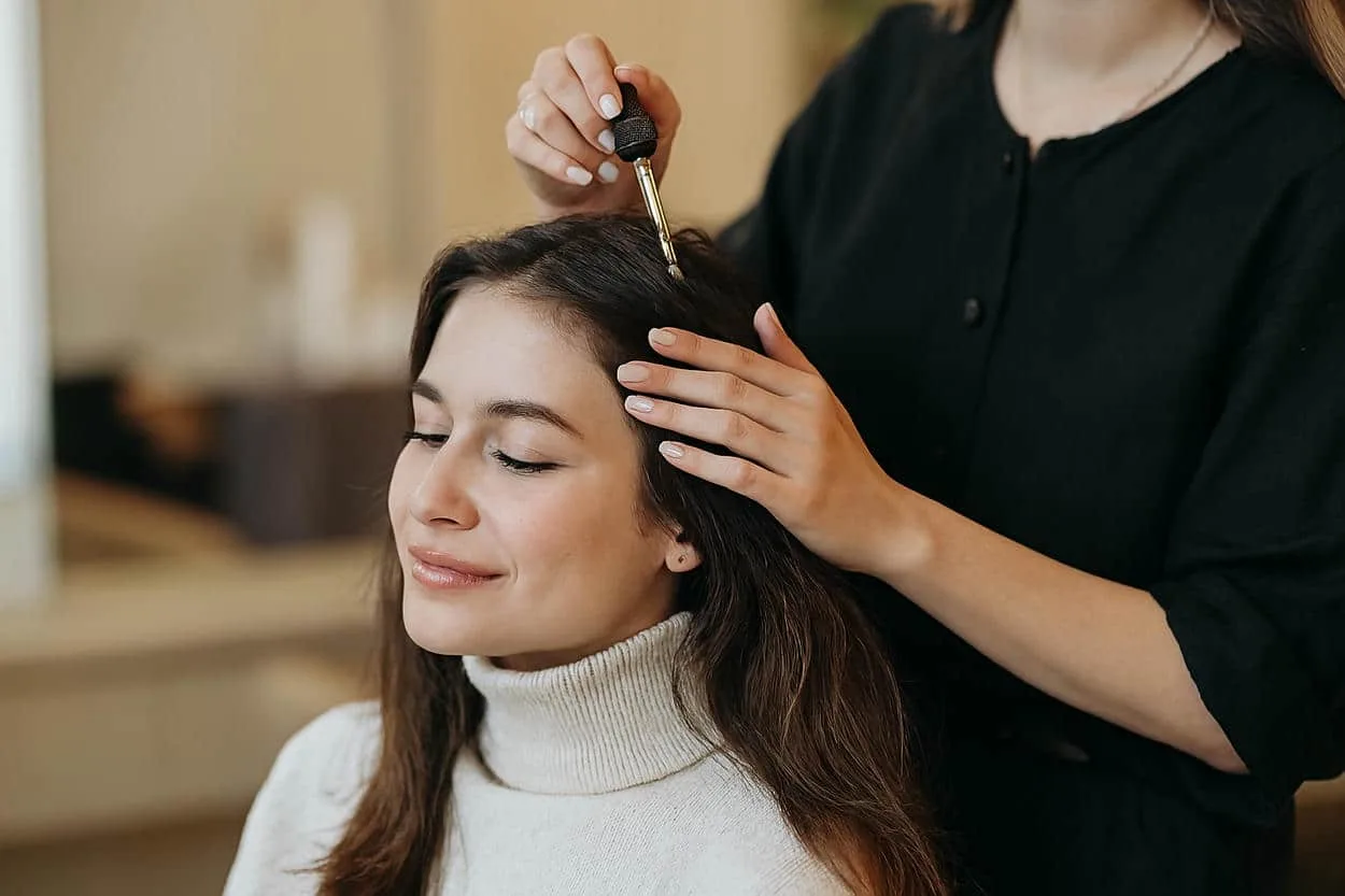 huiles végétales appliquées cheveux secs automne huiles végétales appliquées cheveux secs automne